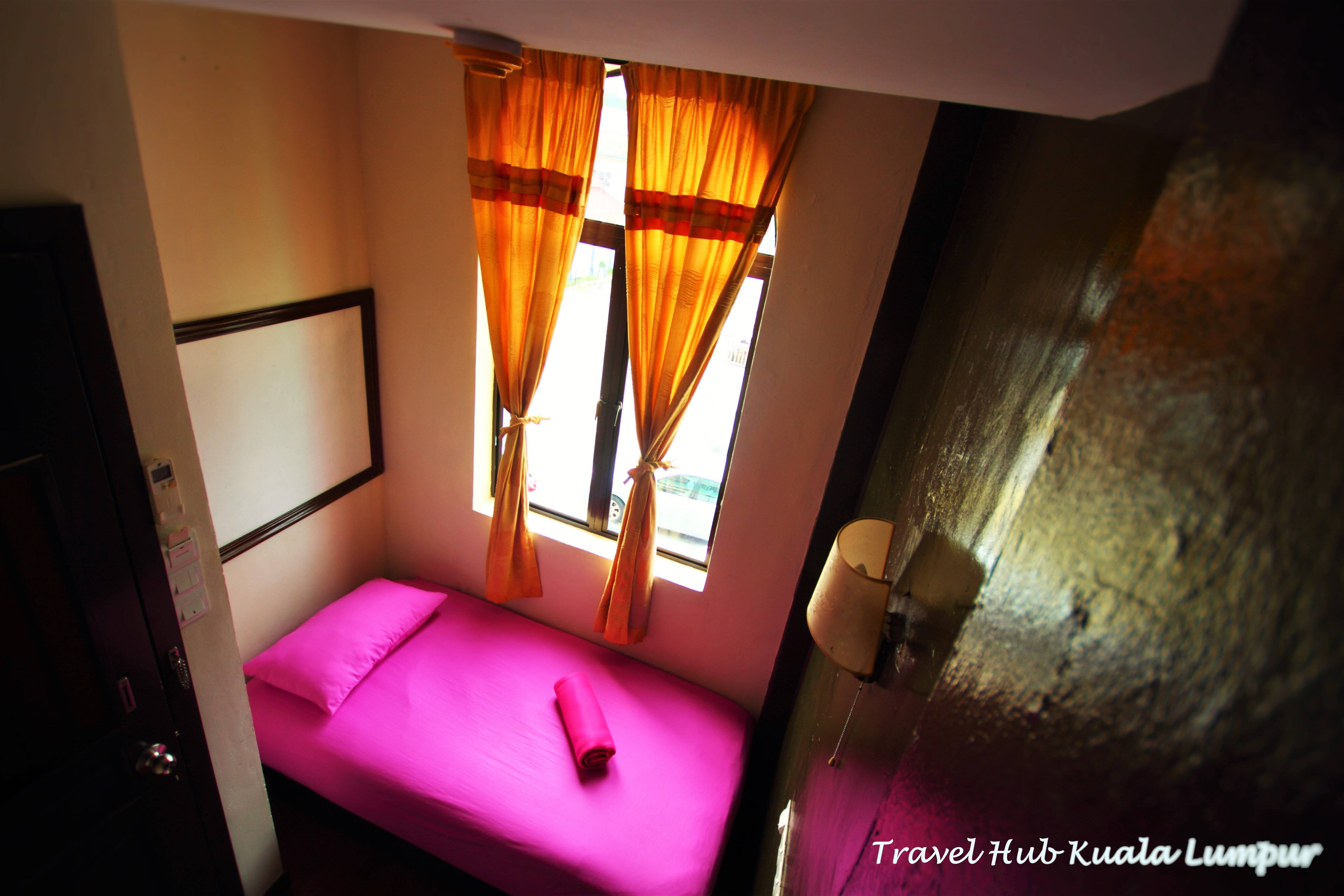 Travel Hub Guesthouse 