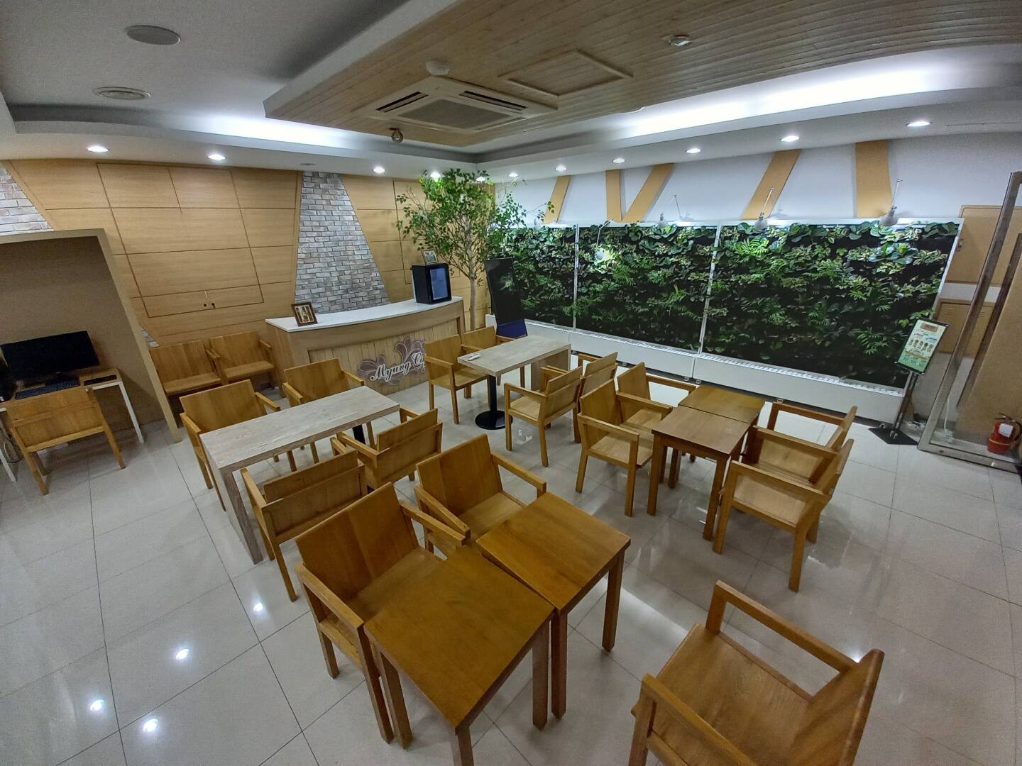 Myung Infotech's HDD Museum & Cafe