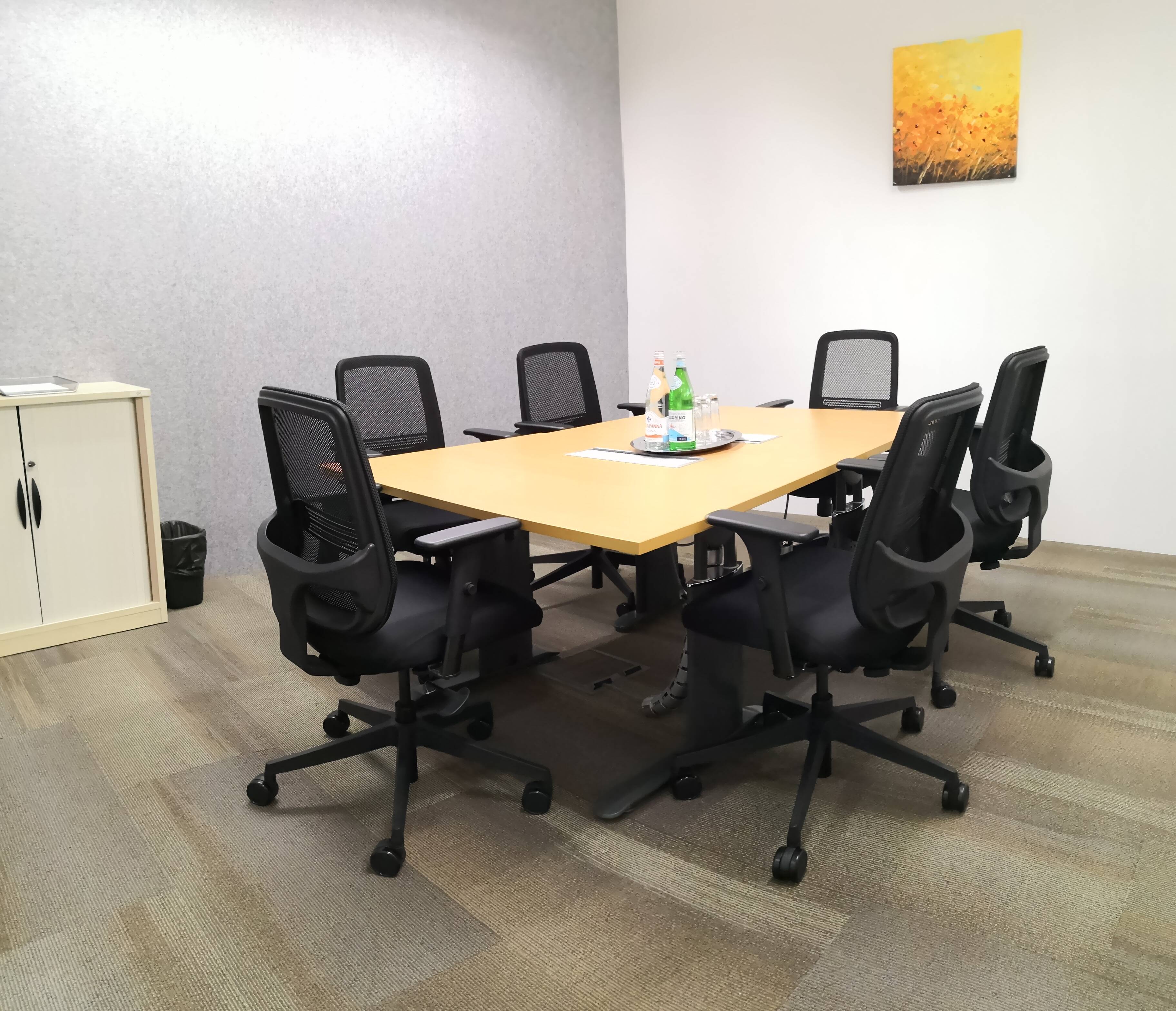 Collaborate Meeting Room for 6 pax